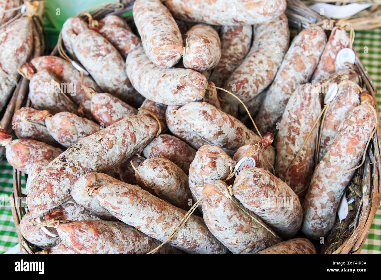 Close up of salami italien Banque D'Images