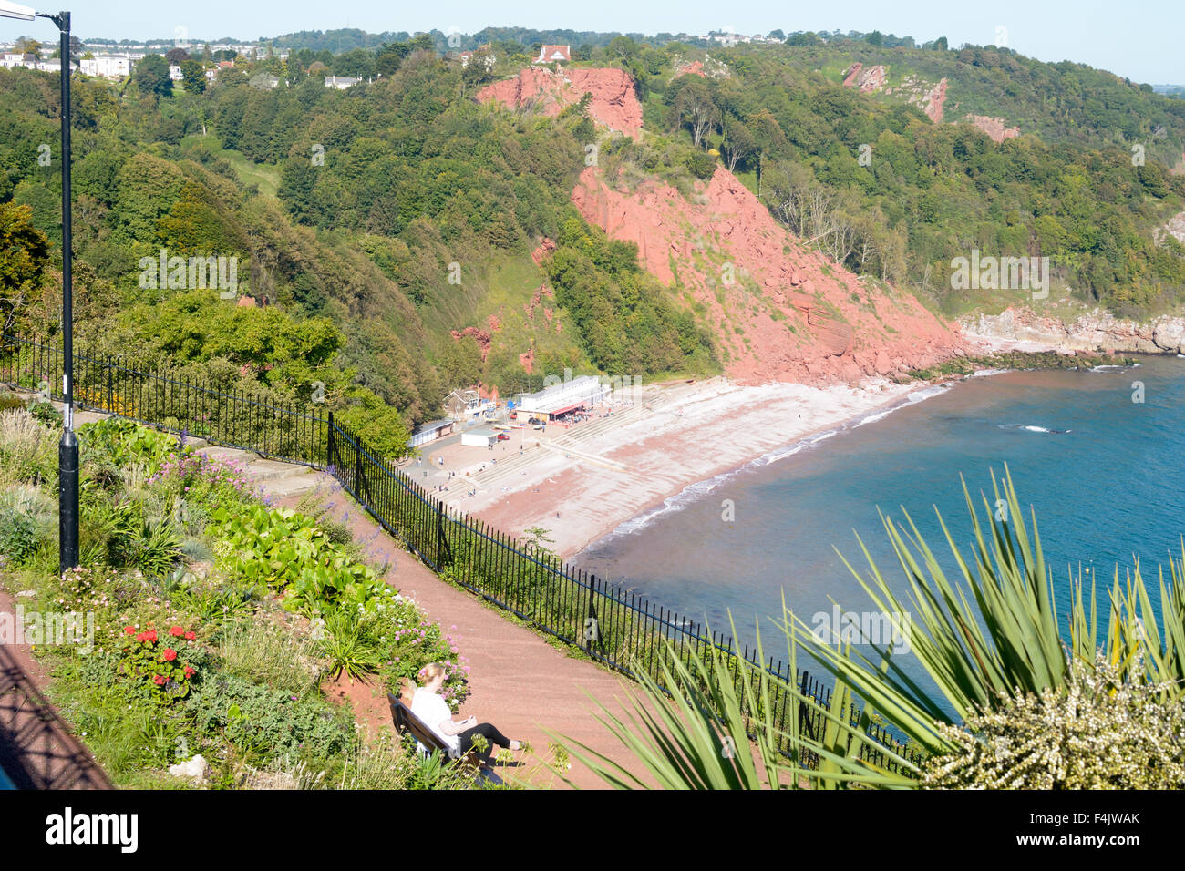 Plage Oddicombe vu de falaises en fin magnifique sur Babbacombe summers day Torquay, Devon, Angleterre Banque D'Images