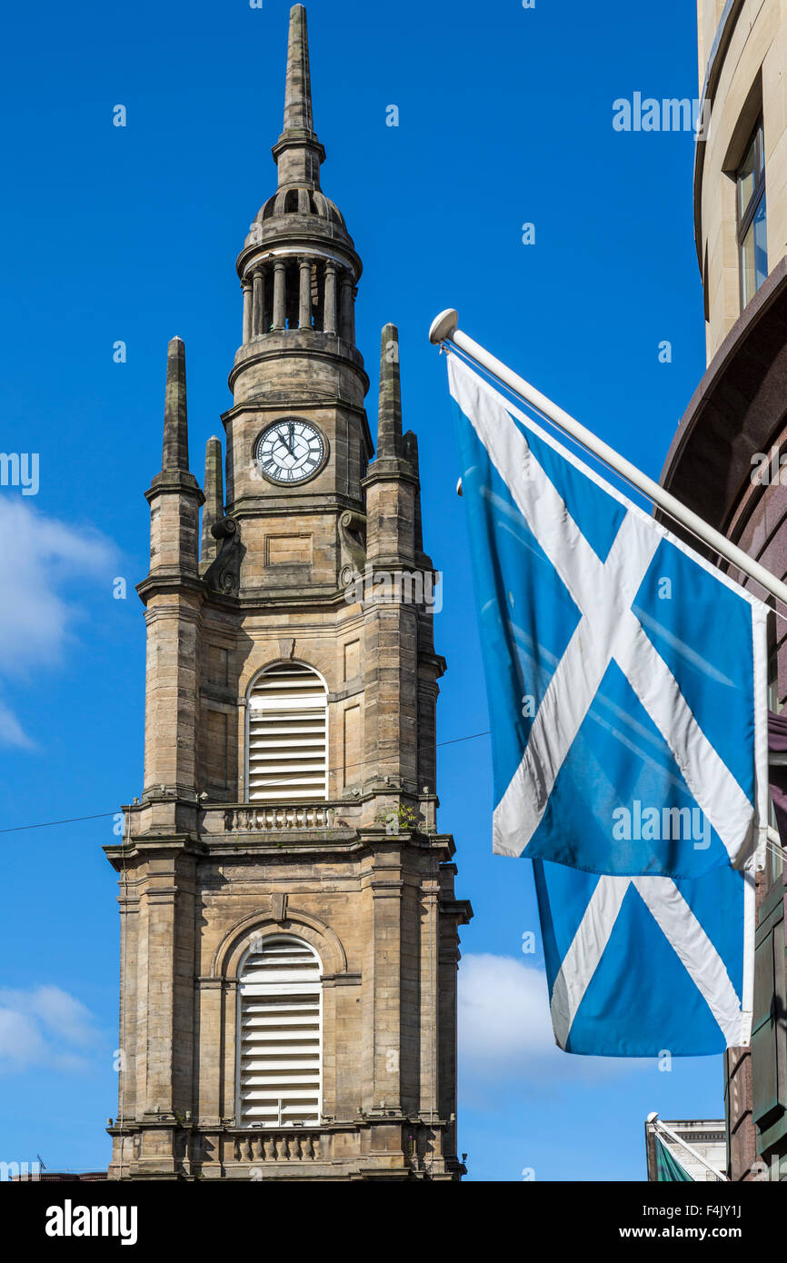 St. George's Tron Church Glasgow Steeple et Scottish Saltyre, Buchanan Street / Nelson Mandela place, Écosse, Royaume-Uni Banque D'Images