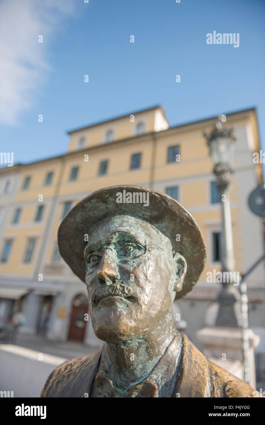 James Joyce à Trieste en Italie, statue de l'écrivain irlandais. Banque D'Images