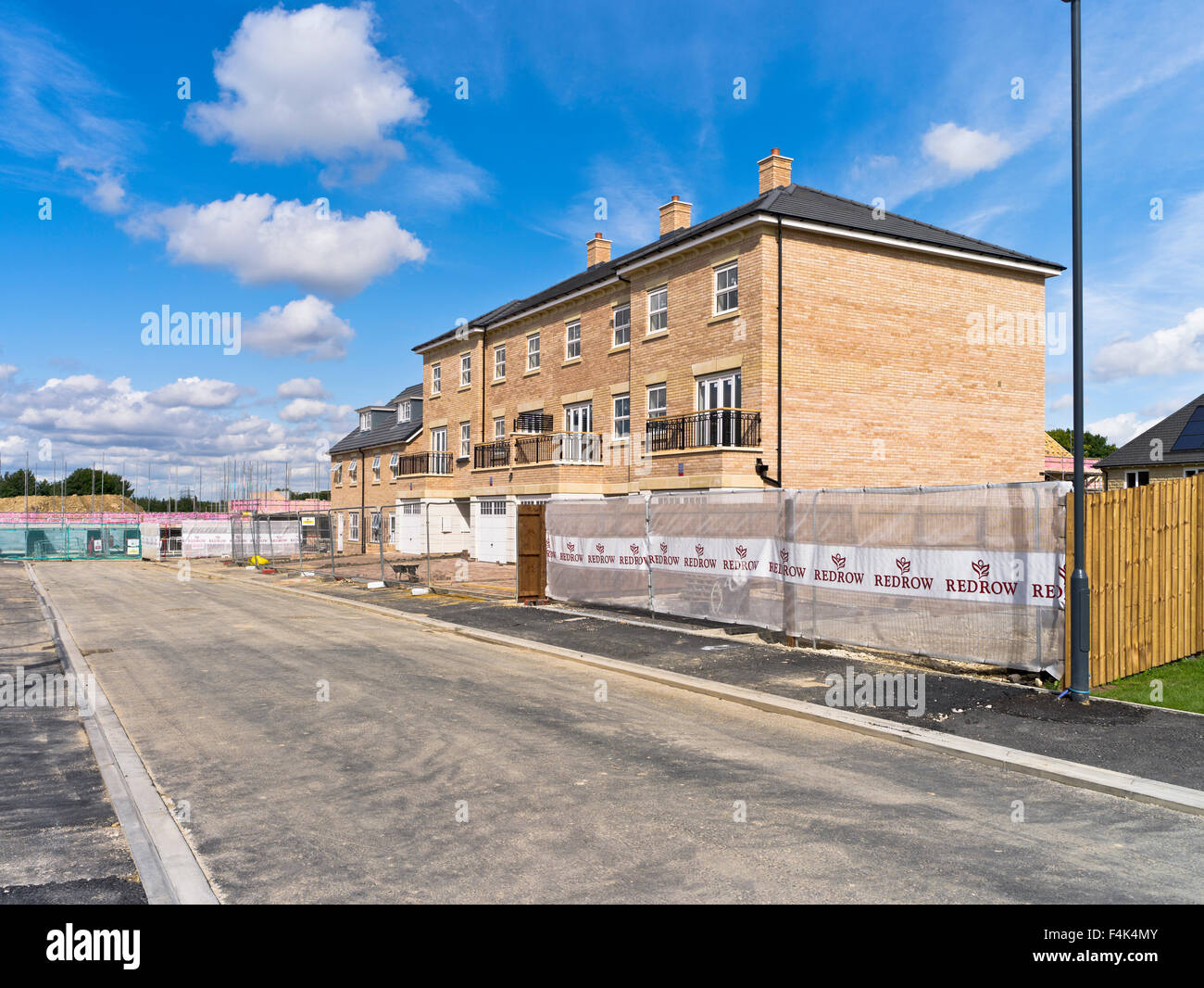 dh chantier appartements REDROW MAISONS Royaume-Uni ANGLETERRE nouvelles maisons les maisons en construction construisent des logements à vendre Banque D'Images