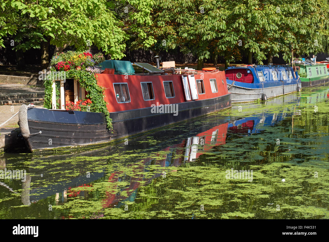 Le Grand Union Canal à la Petite Venise, Londres Angleterre Royaume-Uni UK Banque D'Images