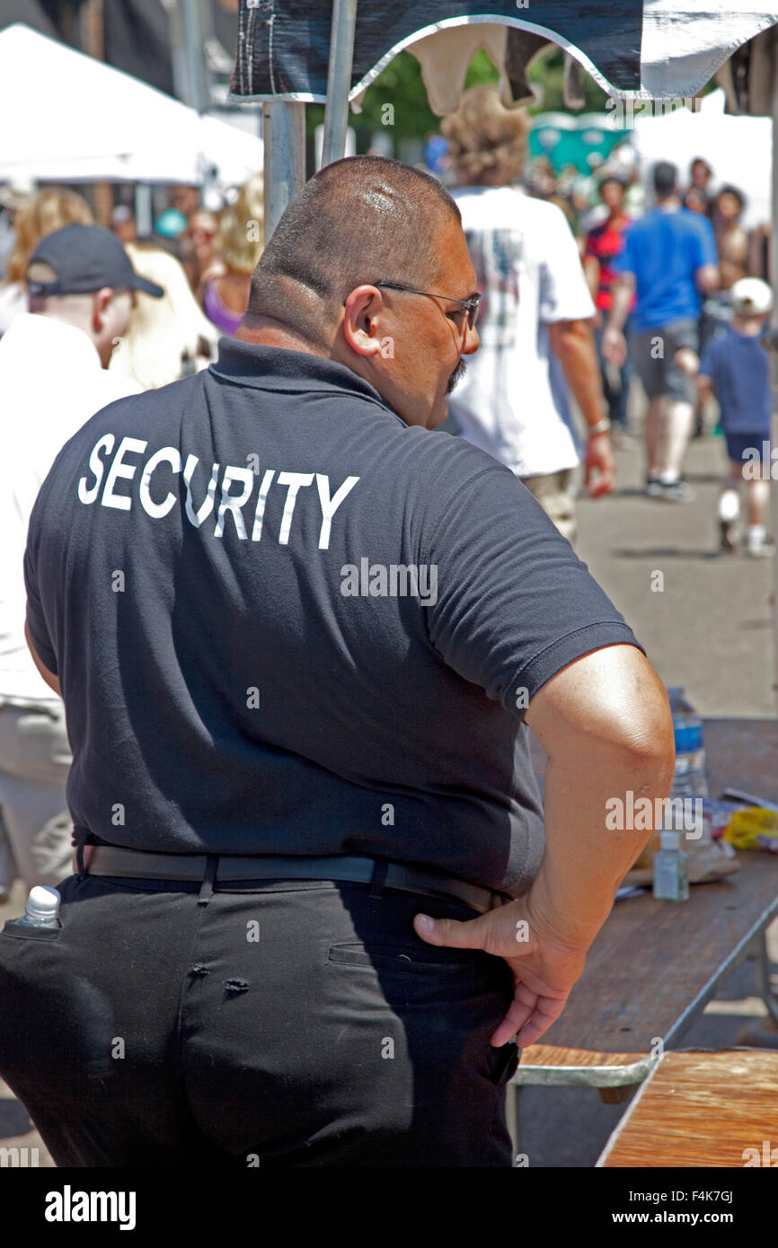 Burley gardien de sécurité de l'ancien Grand Jour Festival de rue. St Paul Minnesota MN USA Banque D'Images