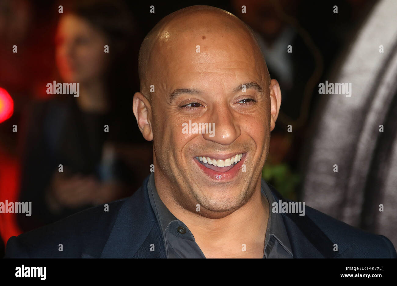 Londres, Royaume-Uni. 19 octobre, 2015. Vin Diesel assister à 'The Last Witch Hunter' première Européenne à l'Empire, de Leicester Square à Londres, au Royaume-Uni. Credit : Stills Press/Alamy Live News Banque D'Images