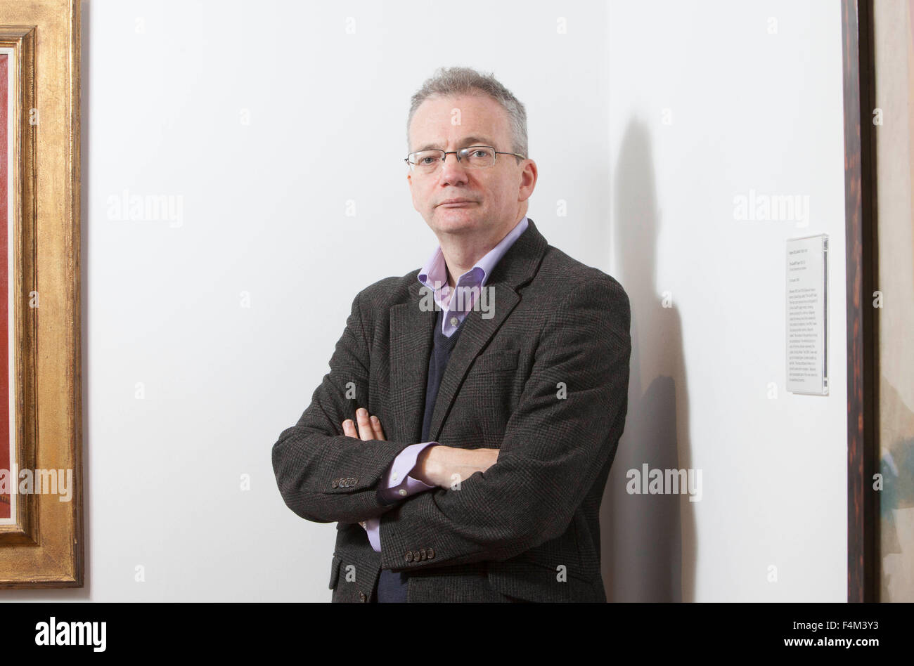 Édimbourg, Écosse.UK. 20 octobre, 2015. Monument Rare collage cubiste de Picasso acquis pour le Scottish National Gallery of Modern Art Photo Patrick Elliott conservateur. Pako Mera/Alamy Live News. Banque D'Images Édimbourg, Écosse.UK. 20 octobre, 2015. Monument Rare collage cubiste de Picasso acquis pour le Scottish National Gallery of Modern Art Photo Patrick Elliott conservateur. Pako Mera/Alamy Live News. Banque D'Images