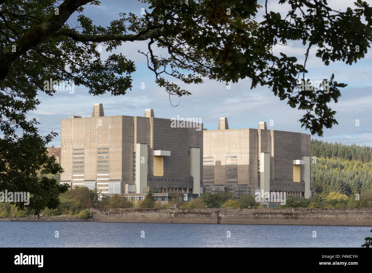 La centrale nucléaire de Trawsfynydd déclassés, Parc National de Snowdonia, Gwynedd, Pays de Galles. Banque D'Images