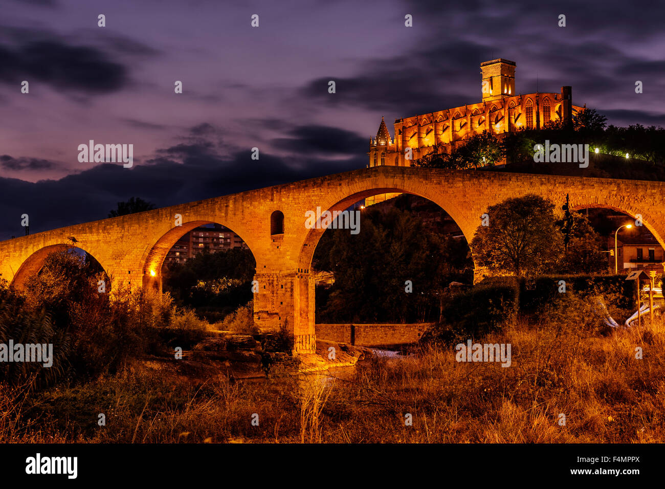 La Seu Manresa (Colegiata Basilica de Santa Maria). Pont Vell. Banque D'Images