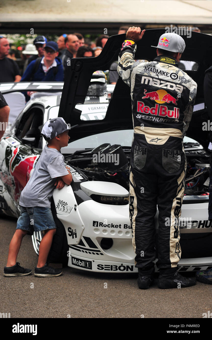 'Mad' Mike Whiddett se distingue par sa Mazda RX7 FD au Goodwood Festival of Speed au Royaume-Uni. Banque D'Images