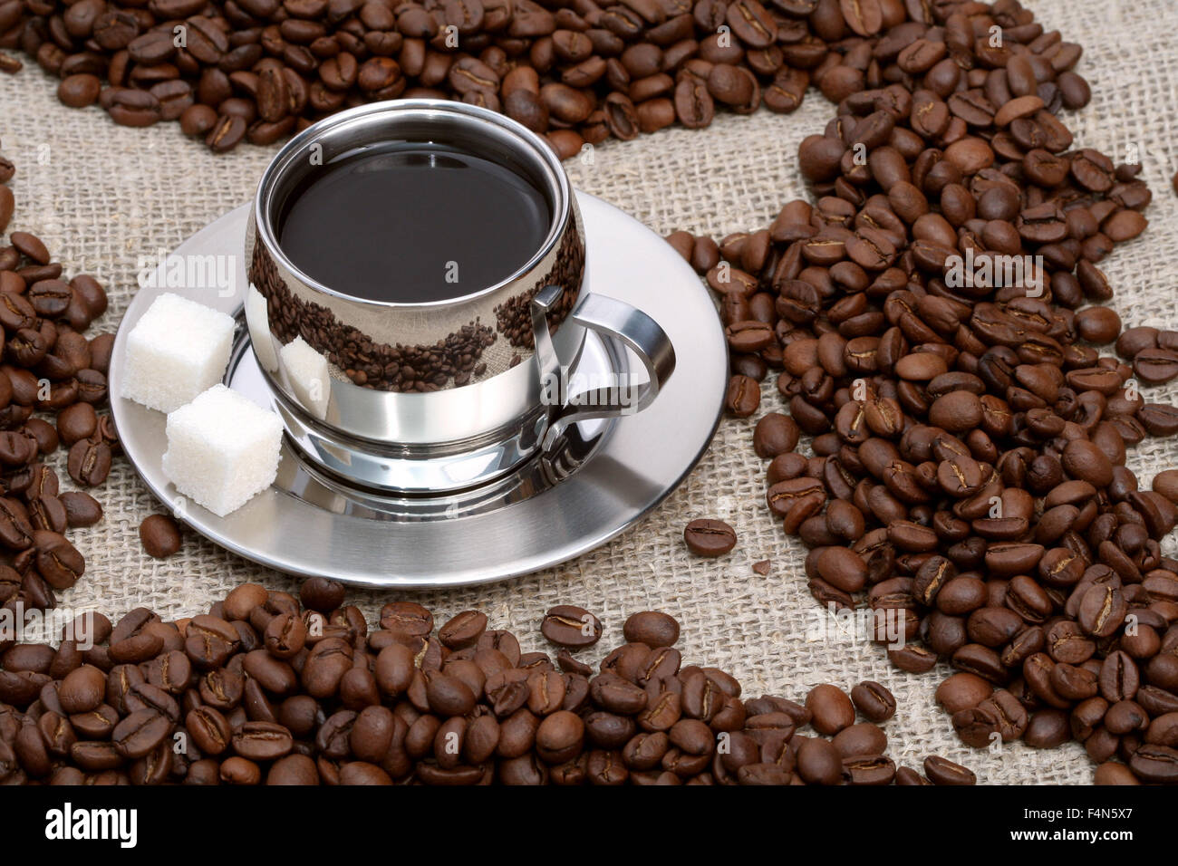Les fruits séchés et les noix, tasse de café à la cannelle , tasse de thé Banque D'Images