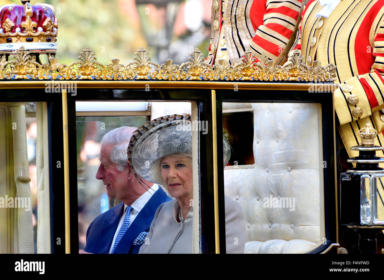 Londres Oct 20th 2015. Le Prince Charles et la duchesse de Cornwall dans une cérémonie d'un transport dans le Mall - visite d'État chinois Banque D'Images