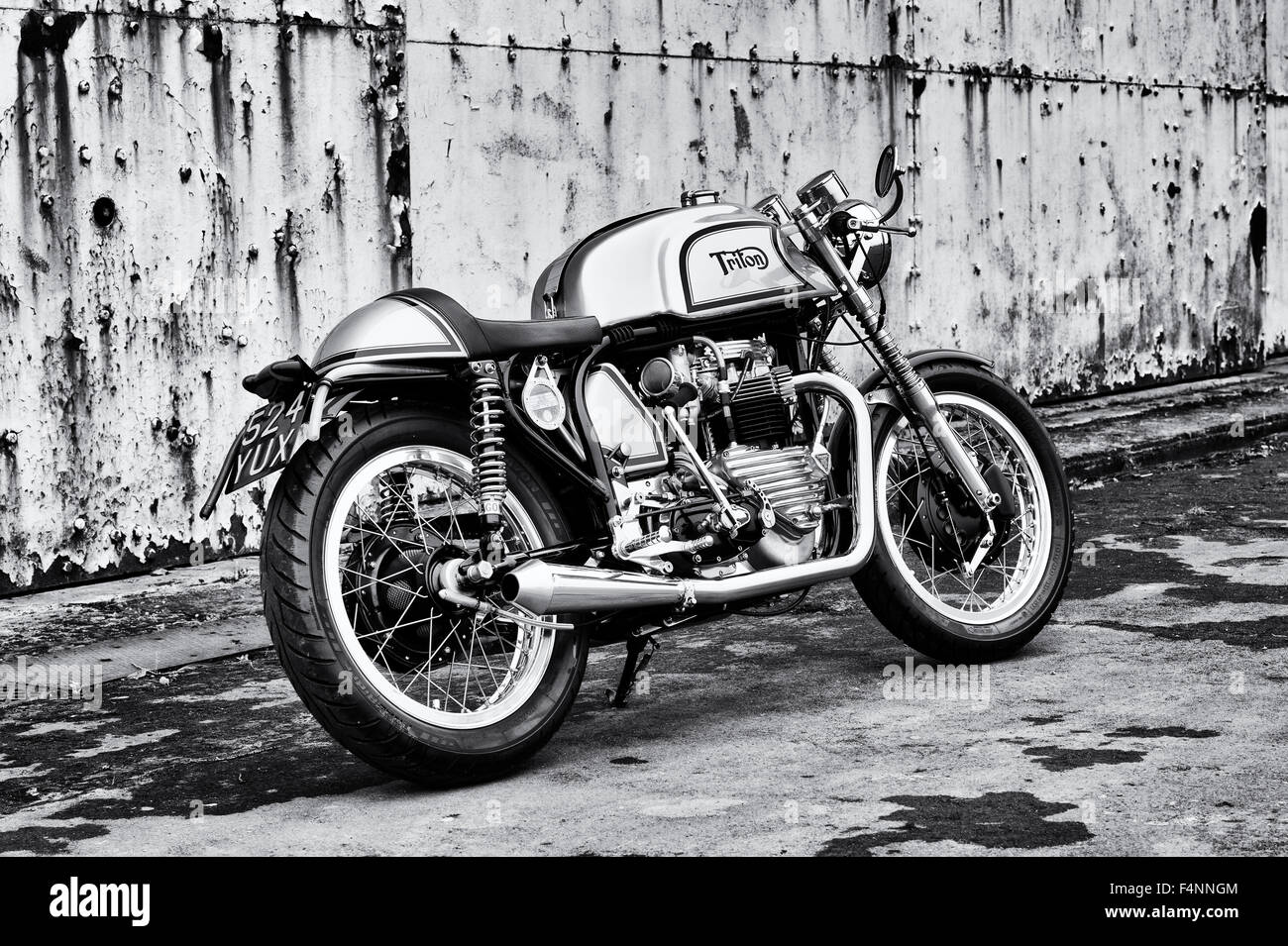 Triton café racer moto. Triumph / Norton moto. Moto classique britannique  Photo Stock - Alamy