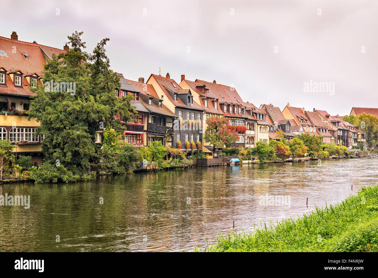 Image de 'la petite Venise' à Bamberg, Allemagne, Franconie avec rivière Regnitz sur un jour nuageux Banque D'Images