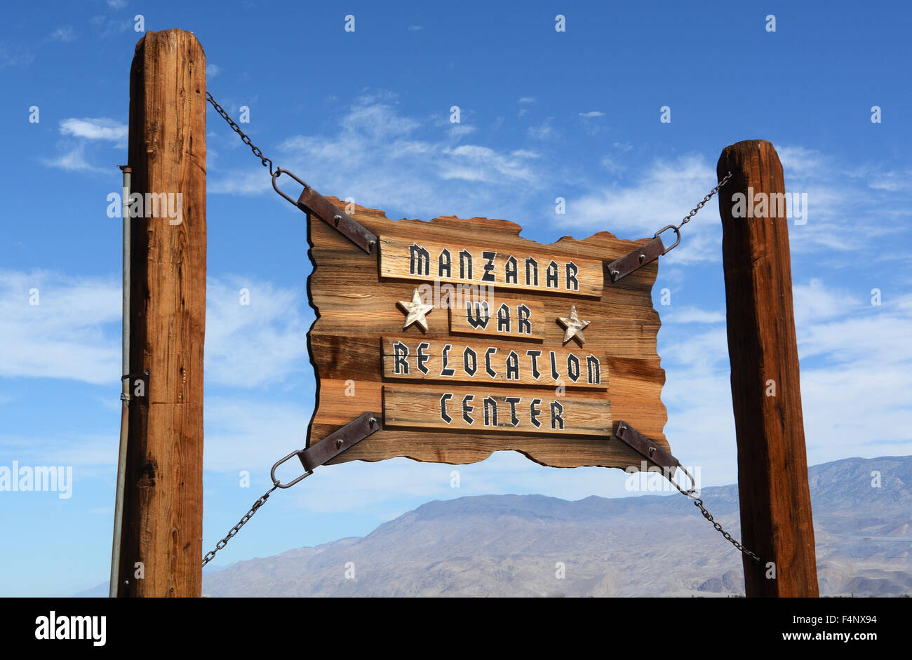 Panneau indiquant le centre d'Internement Manzanar en Californie où des dizaines de milliers de personnes d'origine japonaise ont été intered Banque D'Images