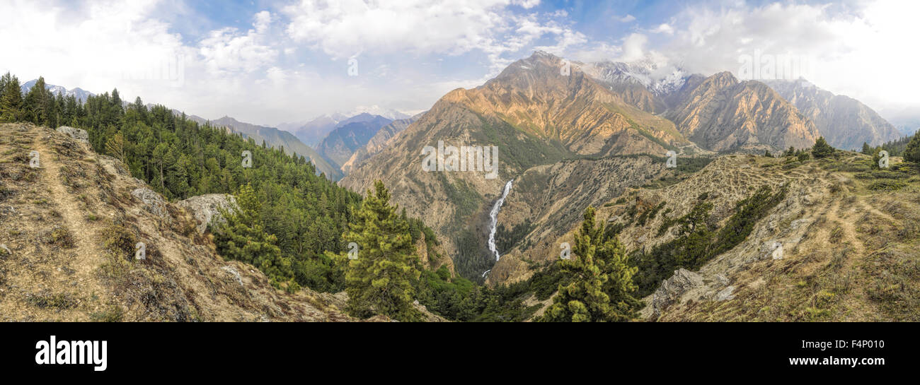 Panorama pittoresque dans la région du Dolpo au Népal Banque D'Images