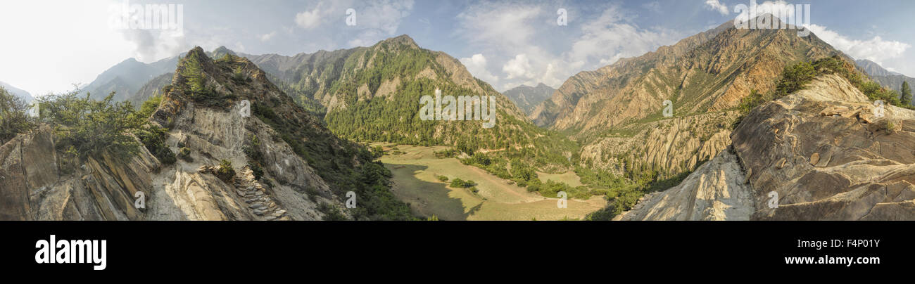 Panorama pittoresque dans la région du Dolpo au Népal Banque D'Images