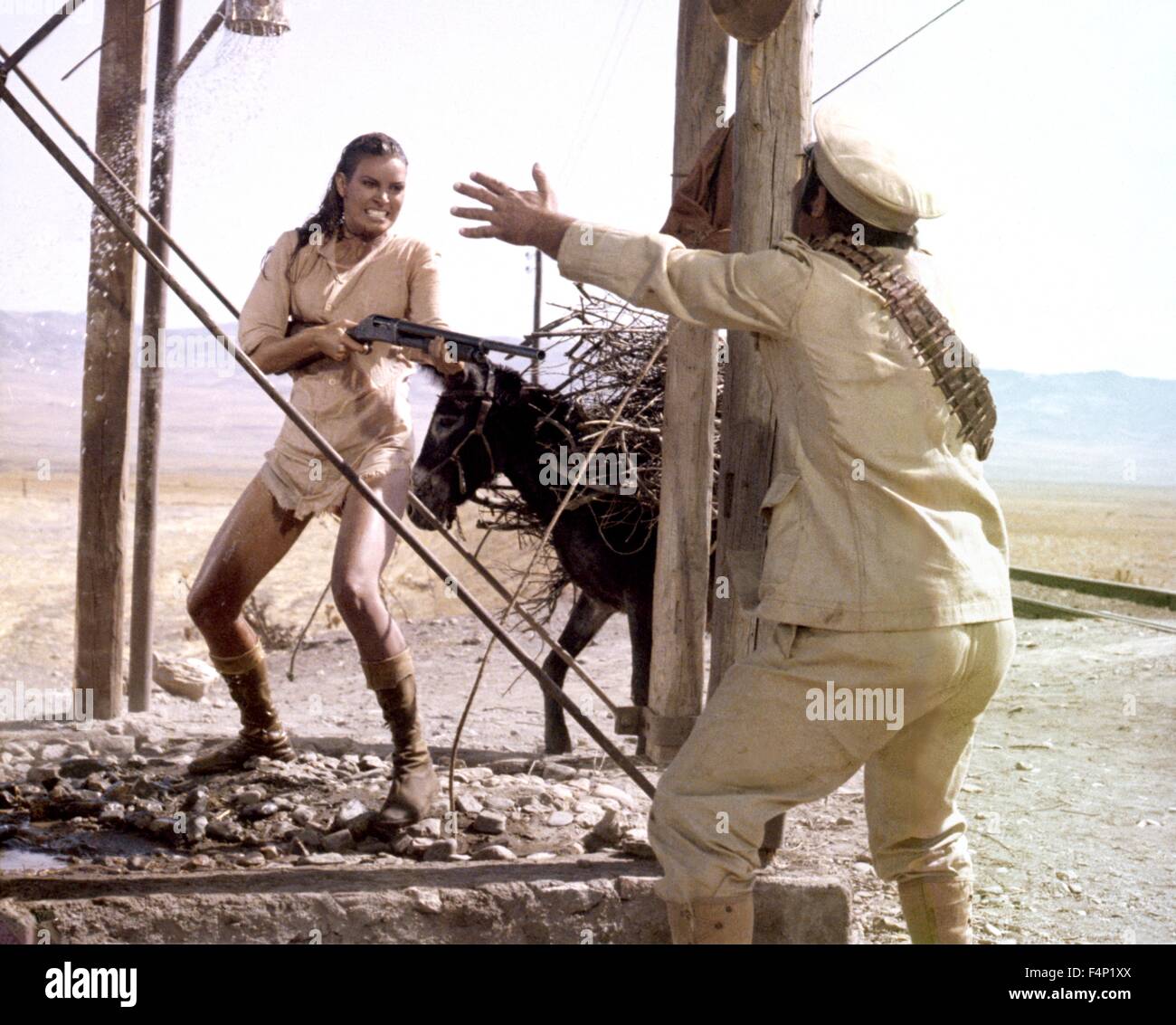 Raquel Welch / Bandolero1968 réalisé par Andrew V McLaglen Banque D'Images