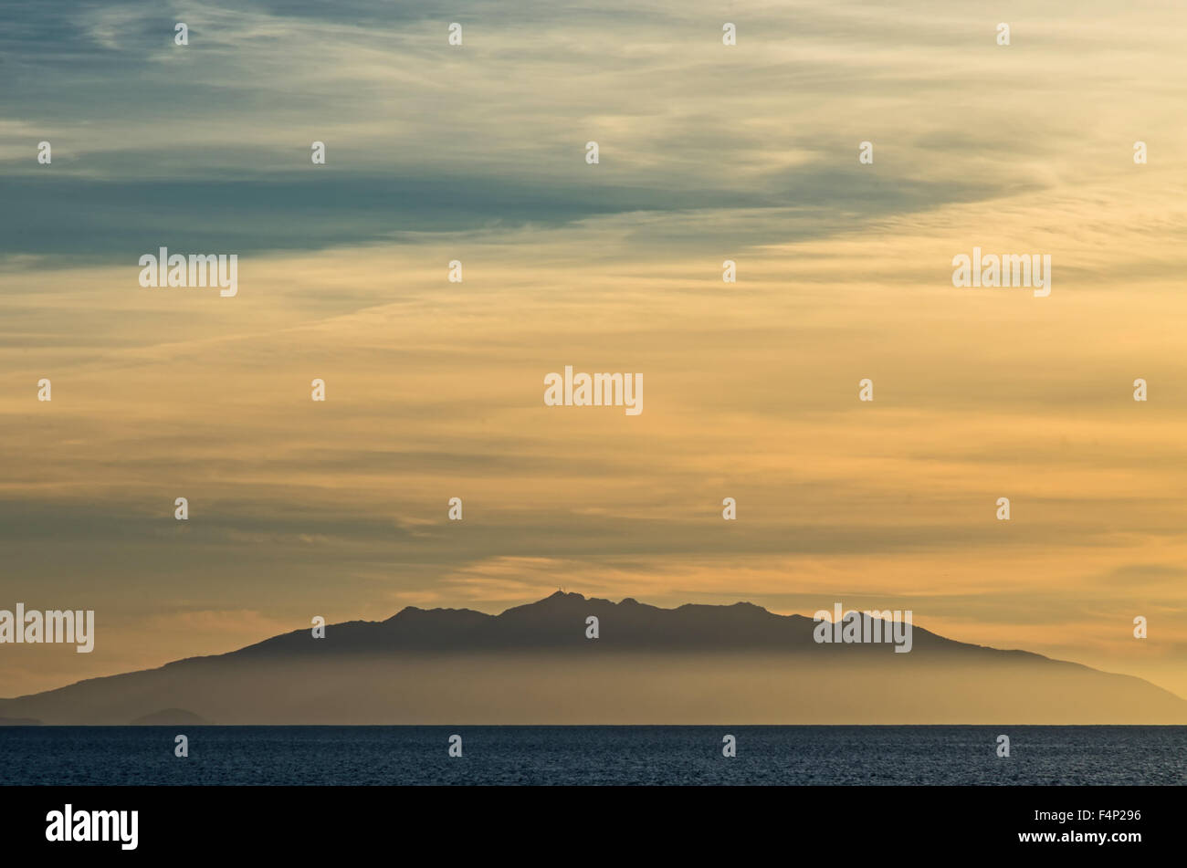 Vue sur l'île de la côte toscane Banque D'Images