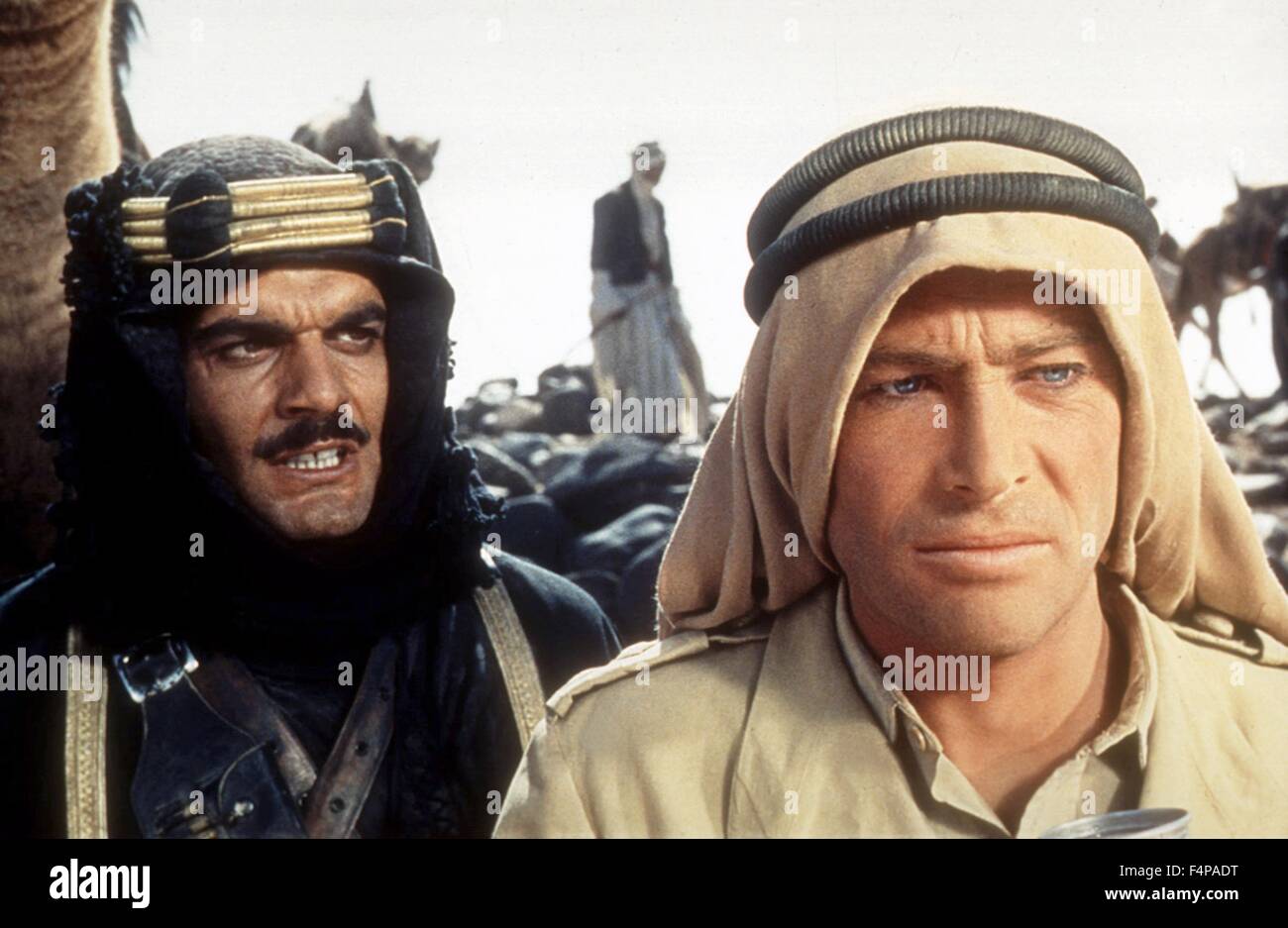 Omar Sharif, Peter O'Toole / Lawrence d'Arabie 1962 réalisé par David Lean  Photo Stock - Alamy