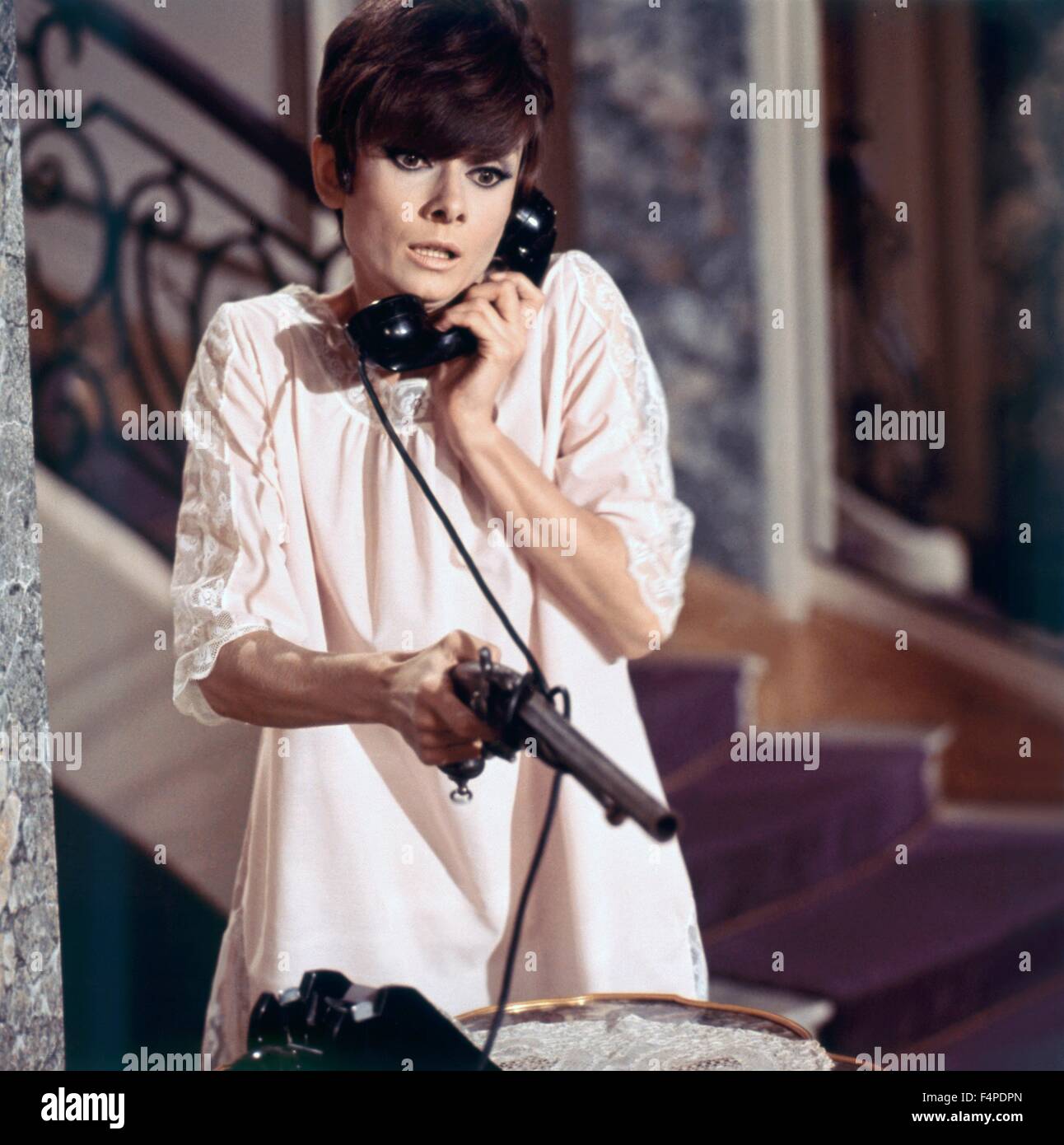 Audrey Hepburn / Attendre jusqu'à ce que Dark 1967 réalisé par Terence Young Banque D'Images