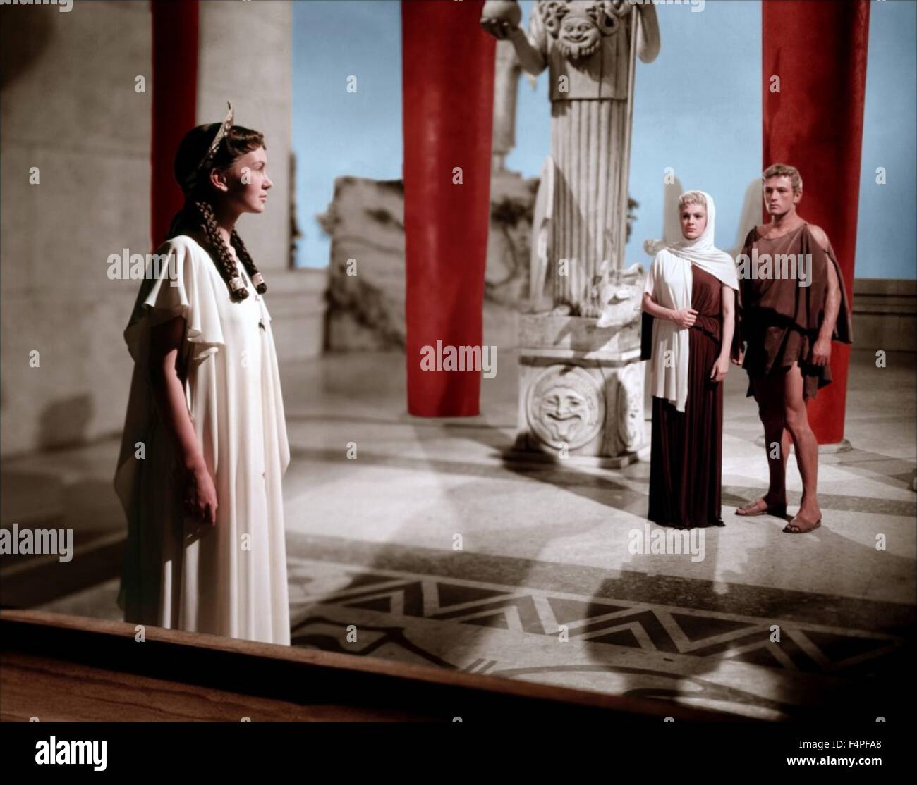 Rosanna Podesta et Jacques Sernas / Helen of Troy / 1954 réalisé par Robert Wise Banque D'Images