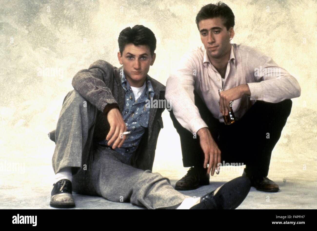 Sean Penn et Nicolas Cage / de course avec la Lune / 1984 réalisé par Richard Benjamin Banque D'Images