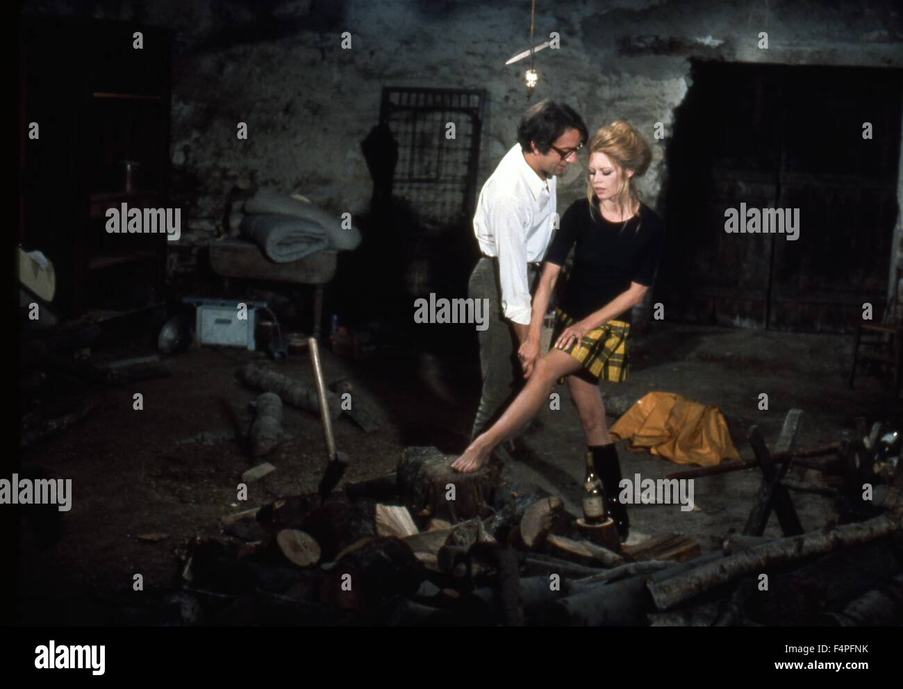 Jean-Pierre Cassel et Brigitte Bardot / l'Ours et la poupée / 1970 réalisé par Michel Deville Banque D'Images