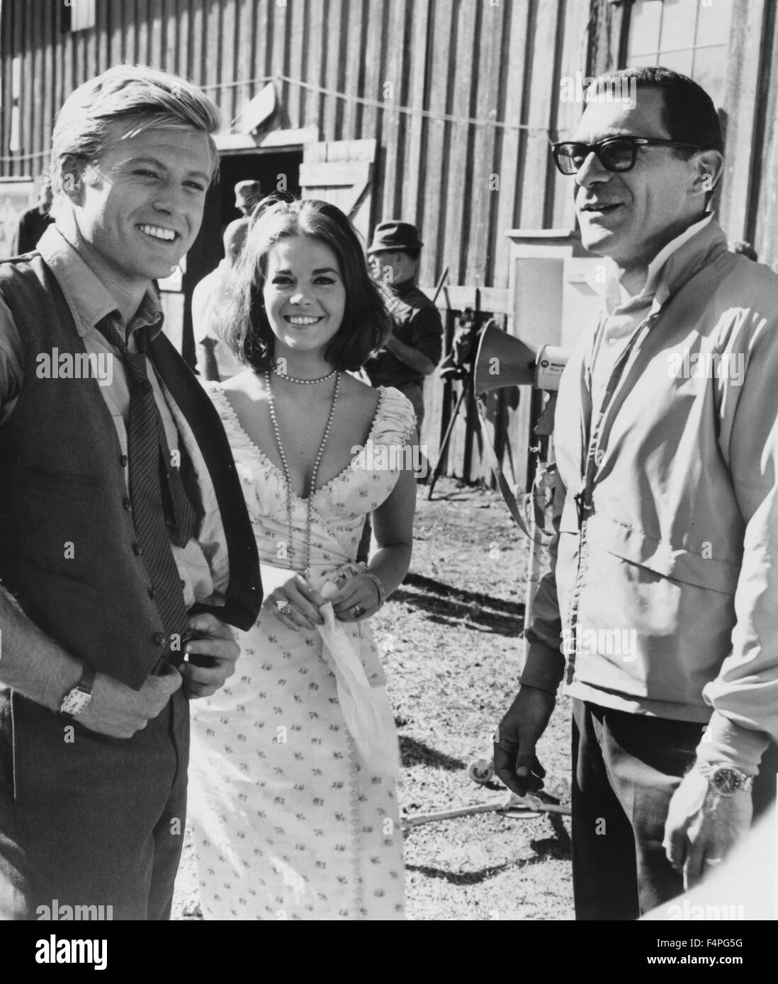 Sur le plateau, Robert Redford et Natalie Wood avec Sydney Pollack / Cette propriété est condamné / réalisé par Sydney Pollack Banque D'Images