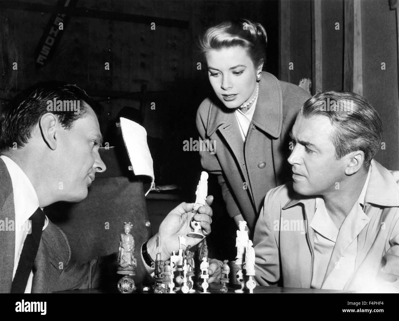 Sur le plateau, Wendell Corey, Grace Kelly et James Stewart / vitre arrière / 1954 réalisé par Alfred Hitchcock [Paramount Pictures] Banque D'Images