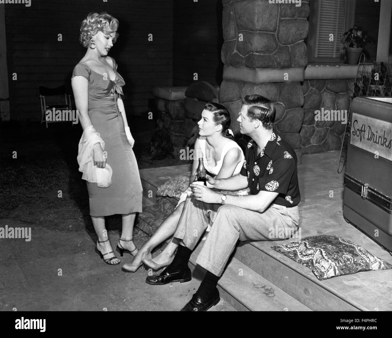 Marilyn Monroe, Jean Peters et Casey Adams / Niagara / 1952 réalisé par Henry Hathaway [20e siècle] Banque D'Images