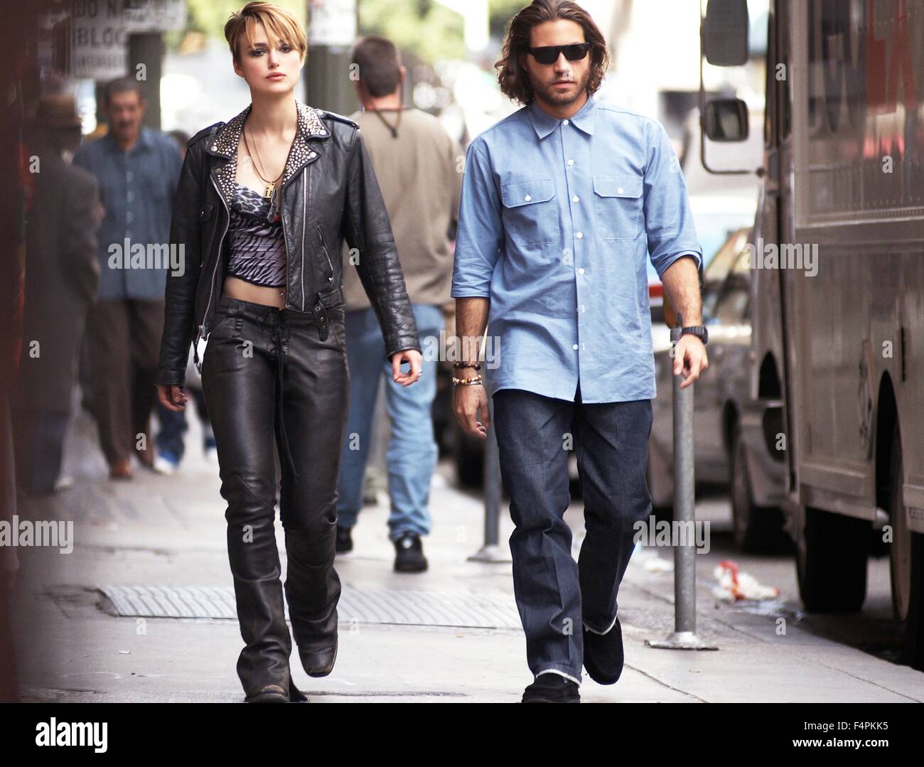 Keira Knightley et Edgar Ramirez / Domino / 2005 réalisé par Tony Scott [New Line Cinema] Banque D'Images