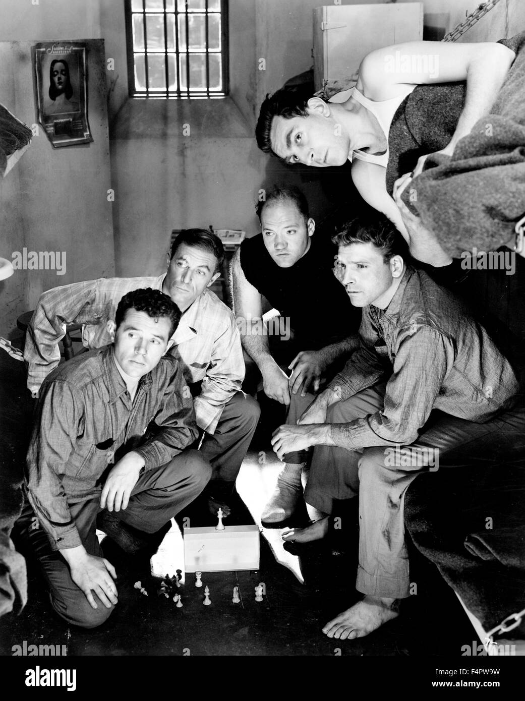 Howard Duff, John Hoyt, Jack Overman, Burt Lancaster, Jeff Corey / La Force Brute / 1947 réalisé par Jules Dassin [Universal Pictures] Banque D'Images