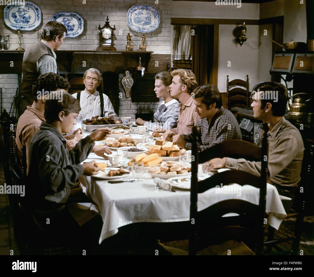 James Stewart, Rosemary Forsyth et Doug Mcclure / Aéroport / 1965 réalisé par Andrew V McLaglen [Universal Pictures] Banque D'Images