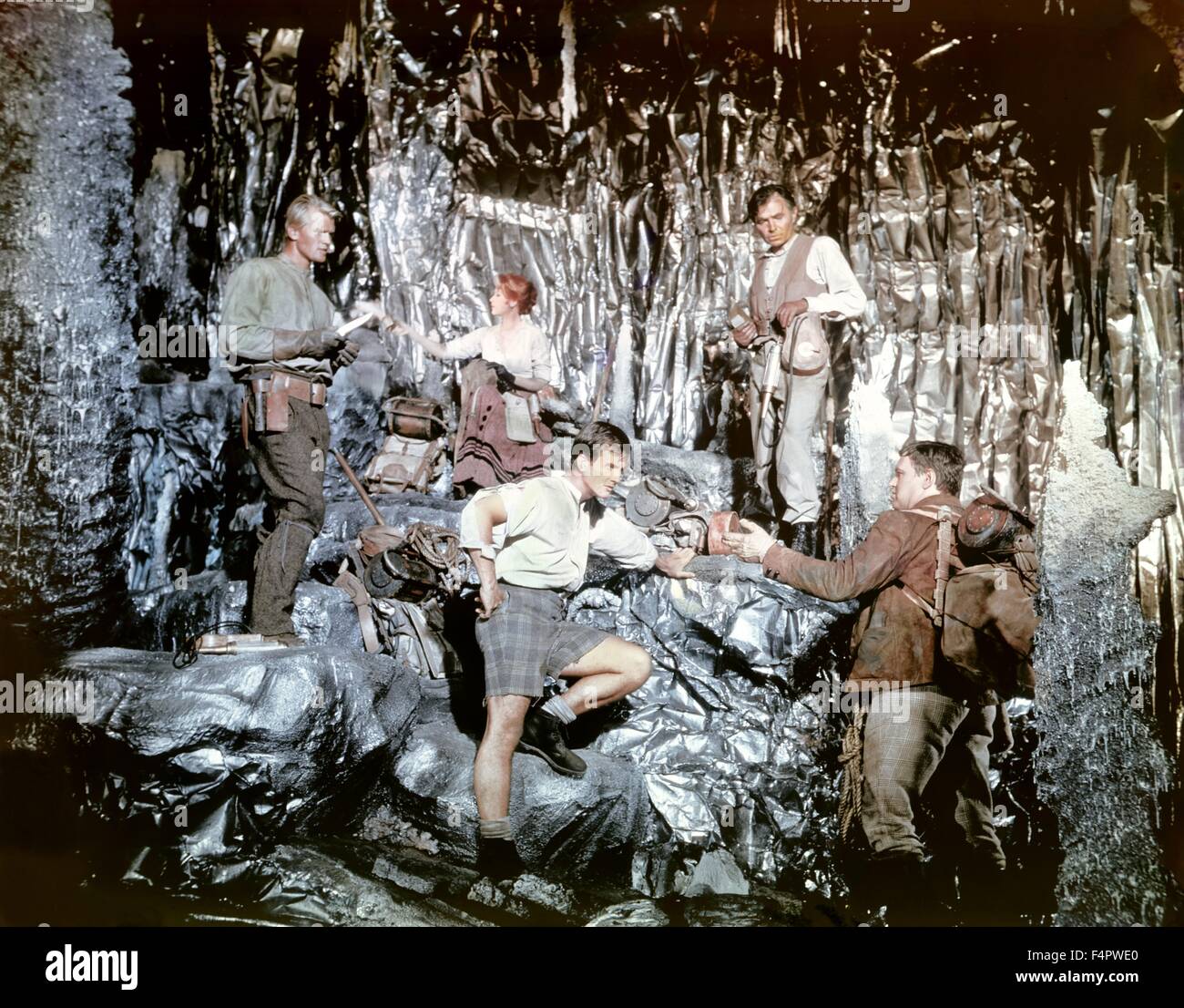 Voyage au centre de la terre 1959 Banque de photographies et d’images à