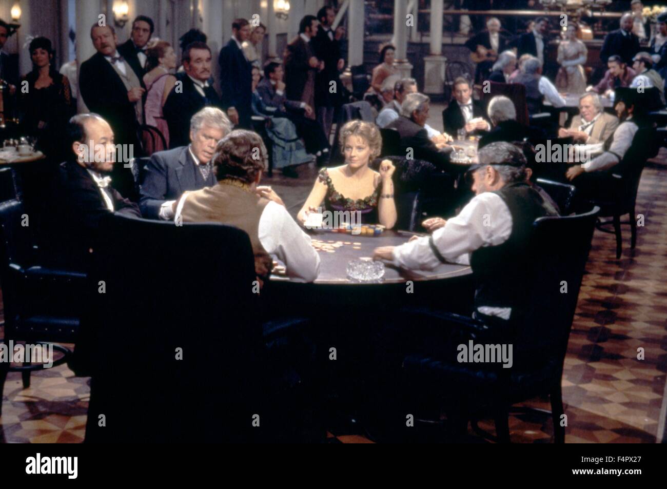 Doug McClure et Jodie Foster / Maverick / 1994 réalisé par Richard Donner [Photos] Warner Bros. Banque D'Images