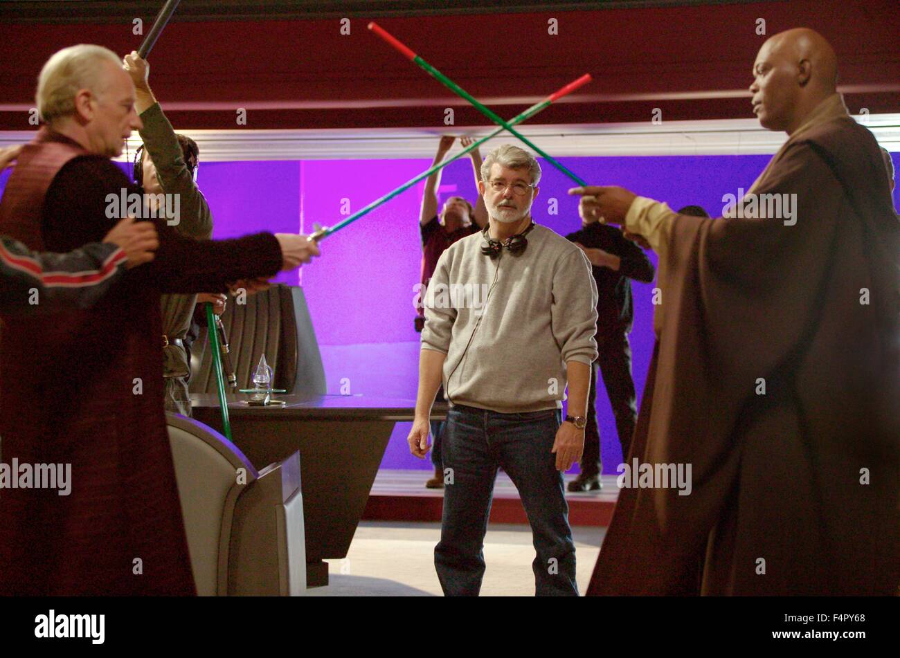 Ian McDiarmid, Samuel L. Jackson et George Lucas sur le tournage / Star Wars-Episode III La Revanche des Sith / 2005, réalisé par George Lucas, Walt Disney Studios Motion Pictures. Banque D'Images