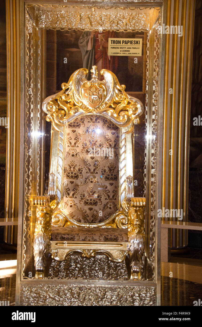 Le trône papal sur laquelle il était assis le Pape Jean-Paul II - Le pape de l'incroyable polonais Banque D'Images