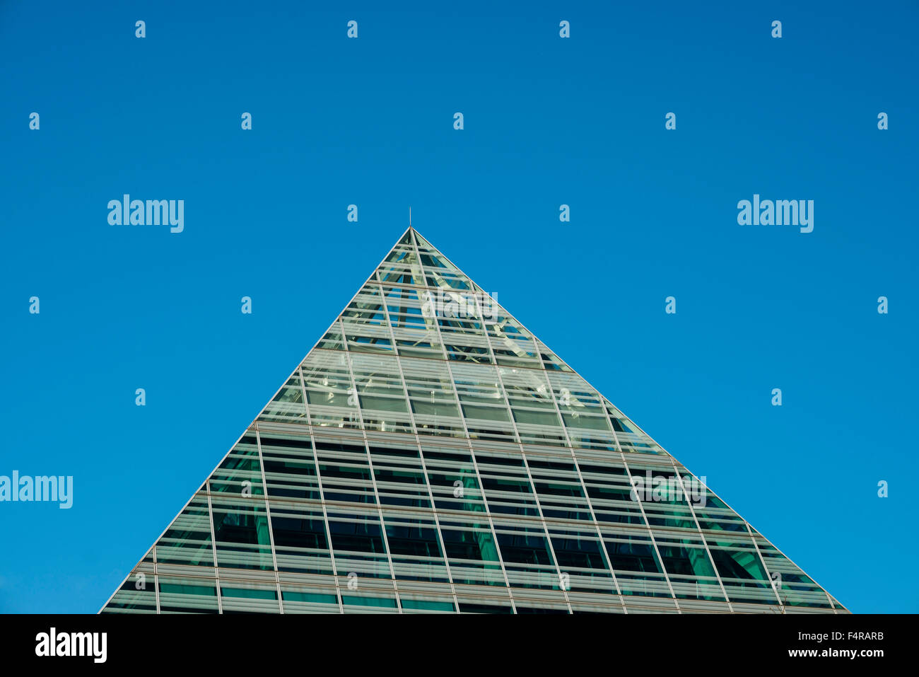 Architecture, bâtiment, bibliothèque, bleu, Allemagne, Europe, façade, la façade de l'immeuble, façade en verre, sky, moderne, pyramide, point, crête Banque D'Images