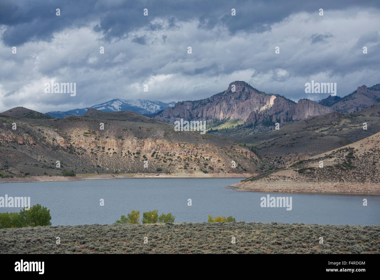 USA, États-Unis, Amérique, Colorado, Curecanti National Recreation Area,, Gunnison Gunnison, réservoir, rivière, montagnes, deser Banque D'Images