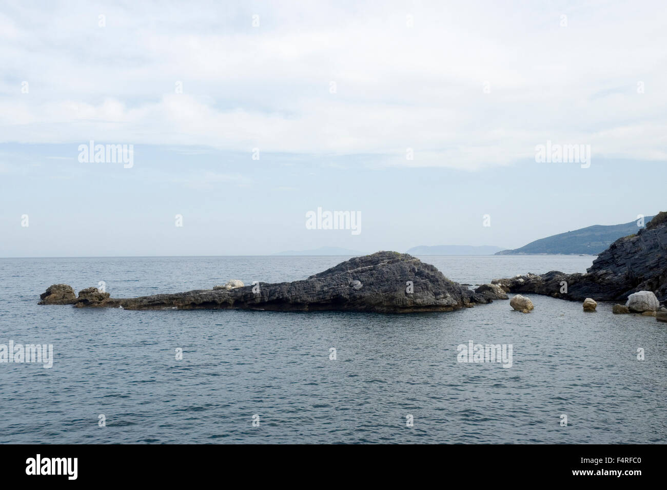 La plage de Mylopotamos, Pelion, Grèce Banque D'Images