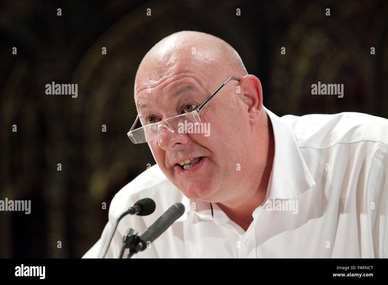 Dave David Ward, secrétaire général du syndicat des Travailleurs des Communications Le CWU, podium s'exprimant lors de la Après l'événement Banque D'Images