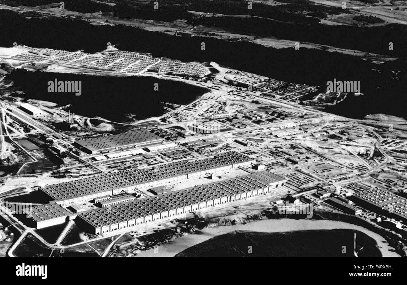 Le géant 44 acre K-25 dans l'usine d'Oak Ridge, où l'uranium pour la première arme atomique a été produit. 1945. La ville de chêne débarrasser Banque D'Images