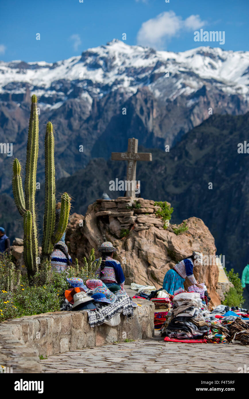 Amérique du Sud, Amérique latine, Pérou, Canyon de Colca, coeur de condores view point Banque D'Images