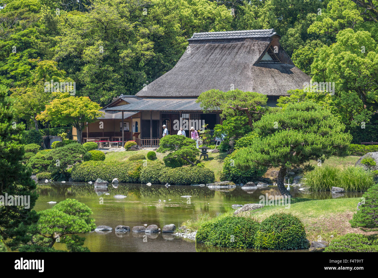 Le Japon, l'île de Kyushu, Kumamoto City, Suizenji Jardin, Tea House Banque D'Images