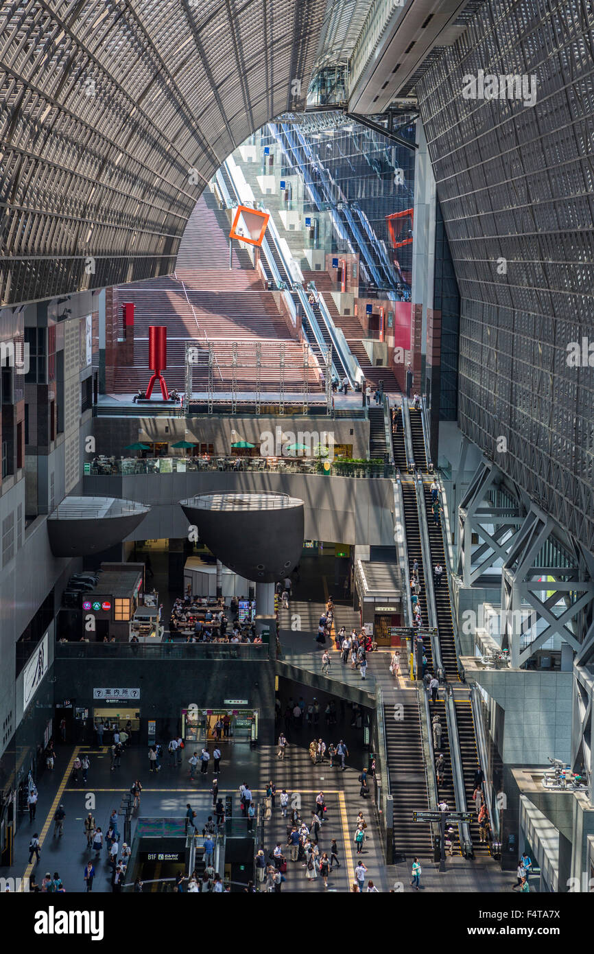 Le Japon, la ville de Kyoto, la gare de Kyoto, de l'intérieur Banque D'Images