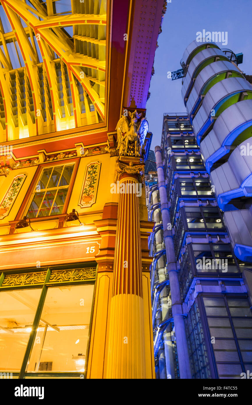 L'Angleterre, Londres, ville, Leadenhall Market et Lloyds Building Banque D'Images