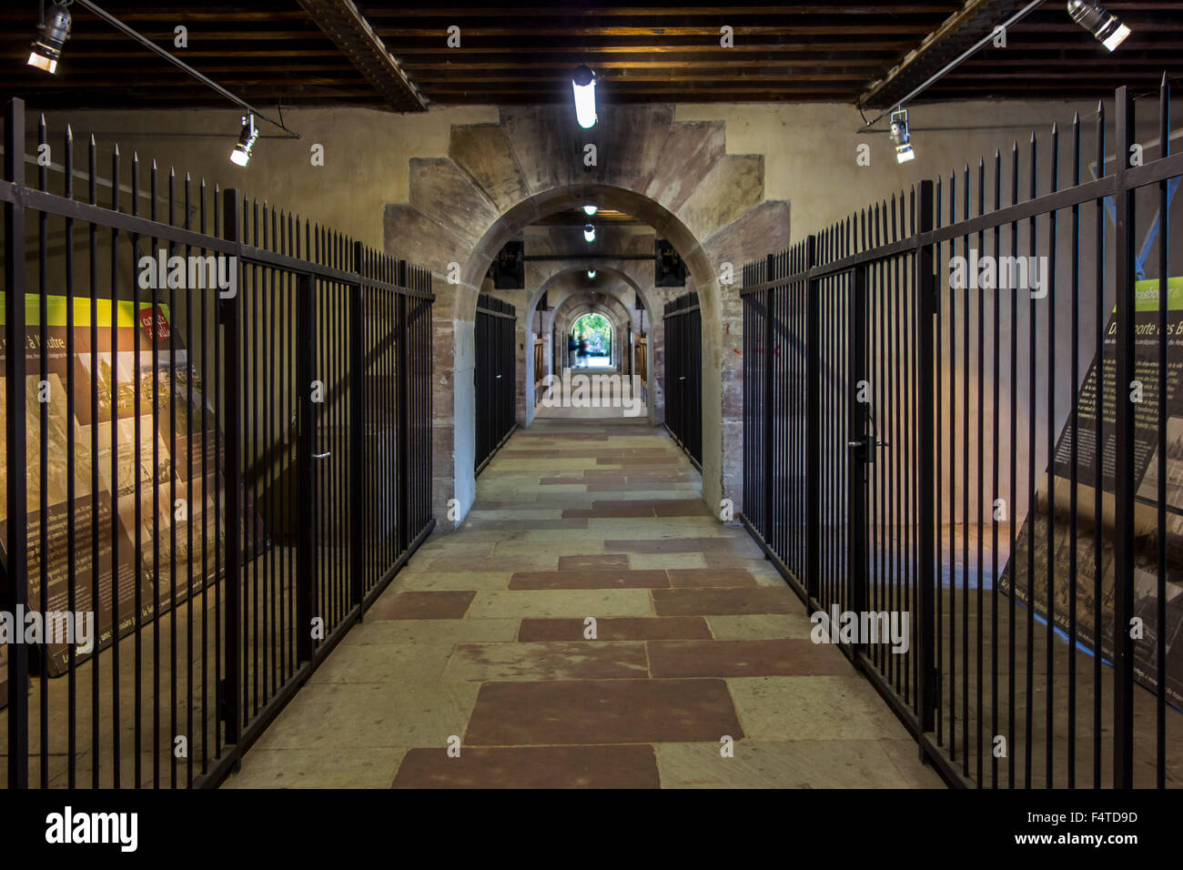 L'intérieur du Barrage Vauban / Barrage Vauban sur l'Ill à Strasbourg, Alsace, France Banque D'Images L'intérieur du Barrage Vauban / Barrage Vauban sur l'Ill à Strasbourg, Alsace, France Banque D'Images