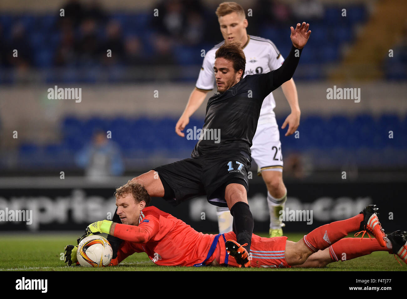 Rome, Italie. 22 octobre, 2015. L'UEFA Europa League. Lazio contre Rosenborg. Alessandro Matri est contestée par Andre Hansen © Plus Sport Action/Alamy Live News Banque D'Images