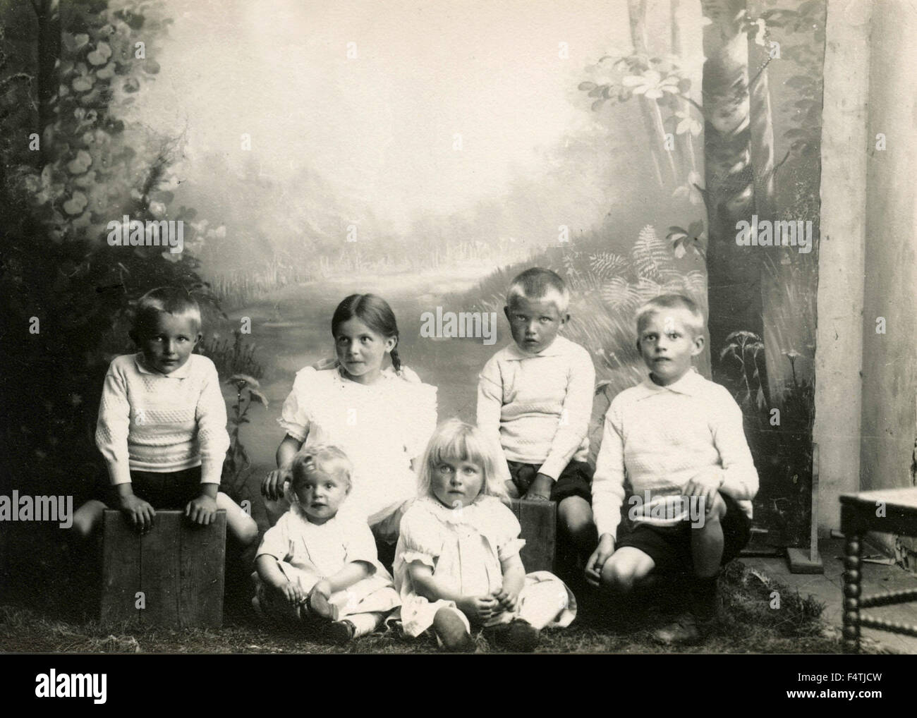 Groupe enfant 1920 Banque de photographies et d’images à haute ...
