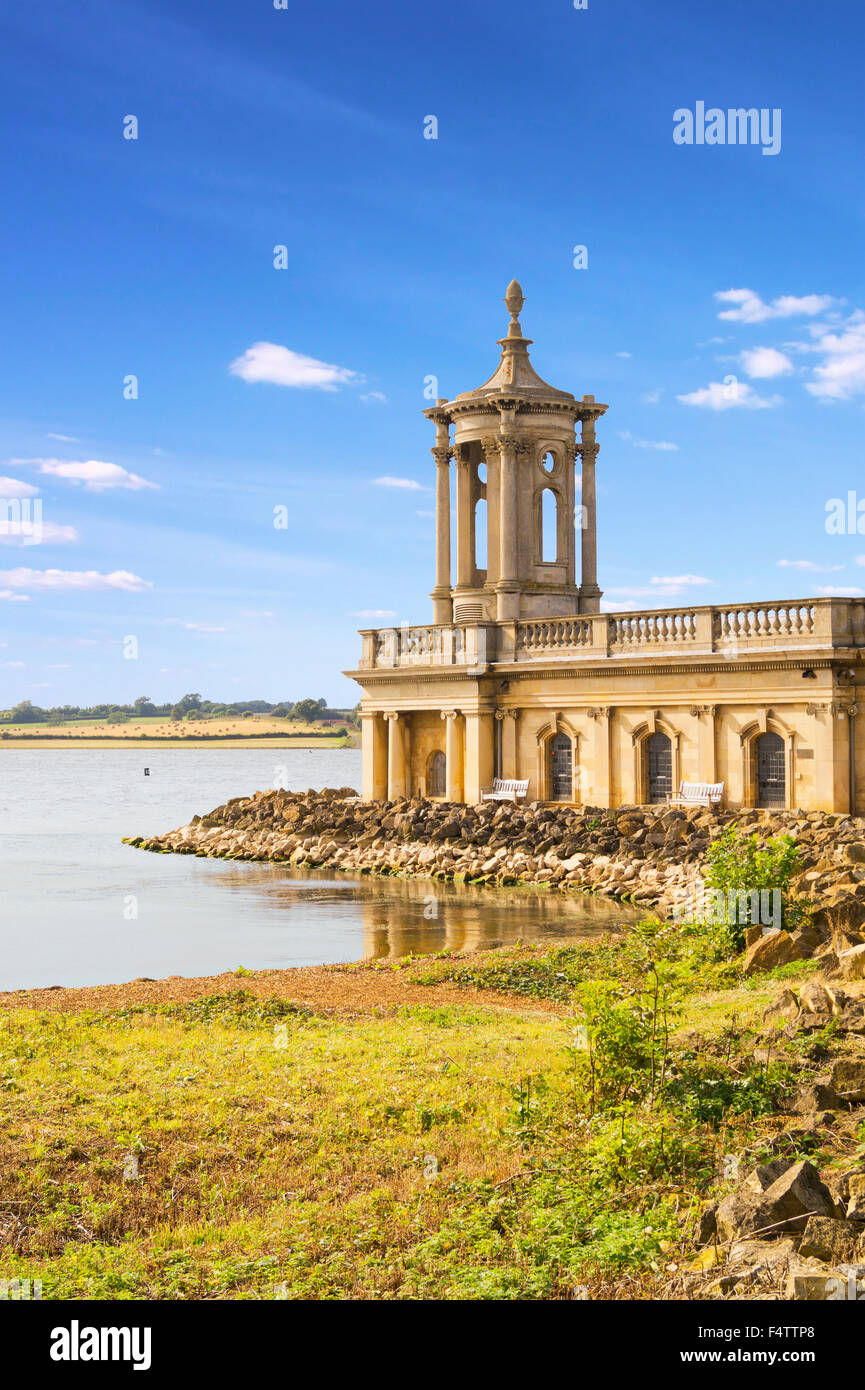 Réservoir d'eau et de l'église Rutland Banque D'Images