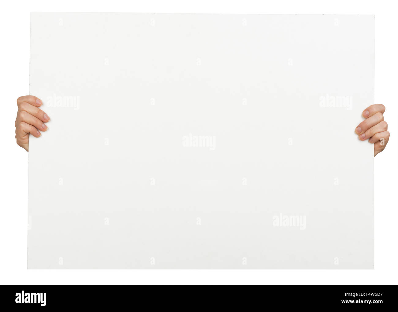 Womans mains tenant le papier blanc horizontal Banque D'Images